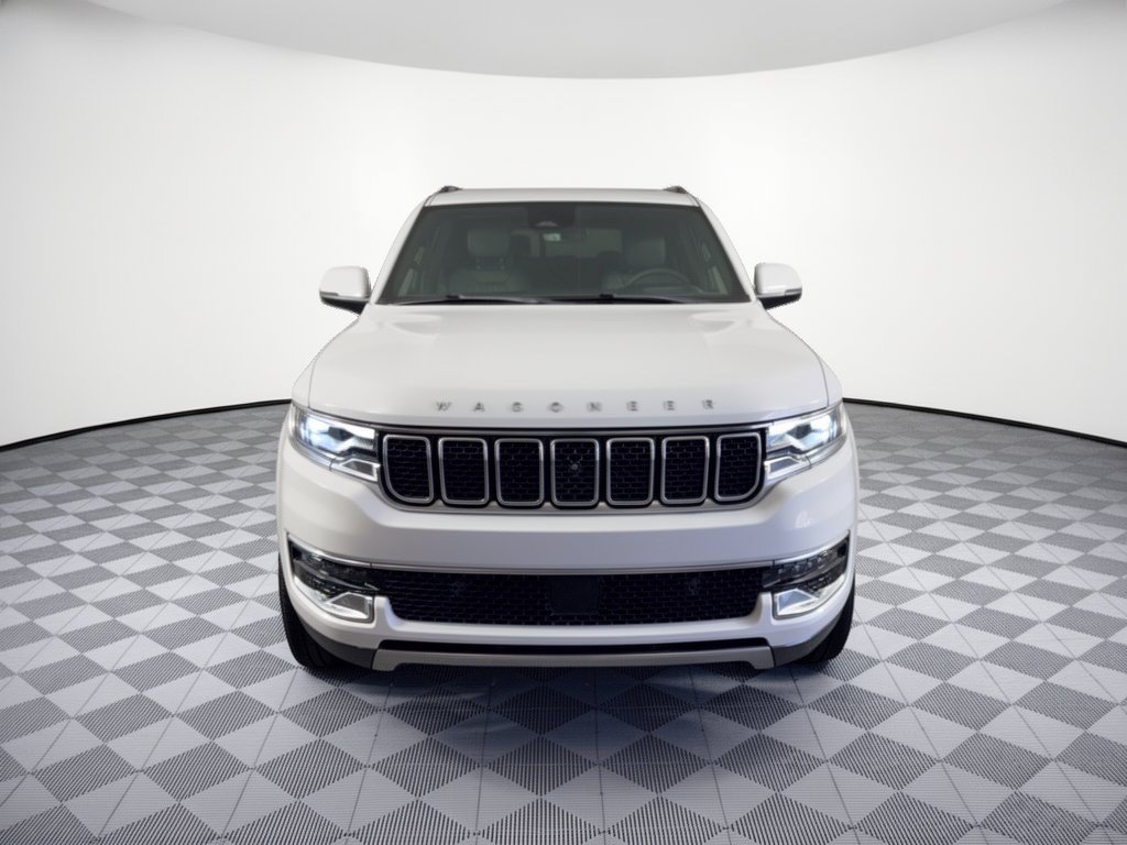 Used 2022 Jeep Wagoneer Series III w/ Premium Group I AWD/4WD image 6