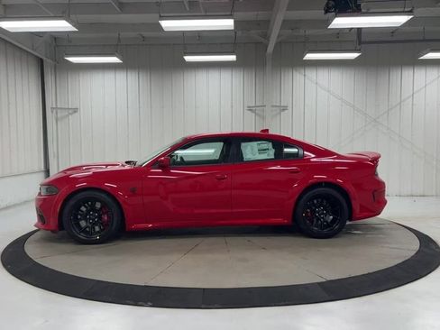 Used 2022 Dodge Charger SRT Hellcat RWD image 5