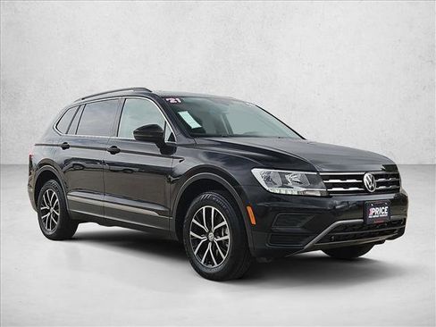 Used 2021 Volkswagen Tiguan SE AWD/4WD image 3