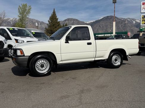 Used 1991 Toyota Pickup 2WD Regular Cab image 48