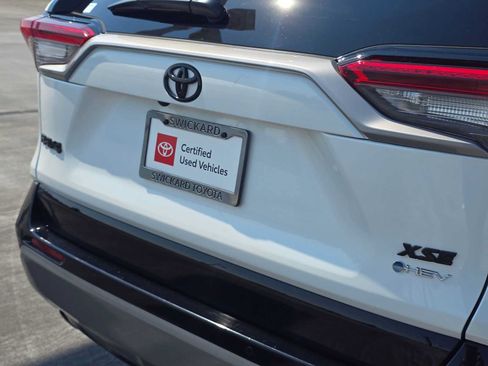 Used 2025 Toyota RAV4 XSE w/ Advanced Technology Package AWD/4WD image 13
