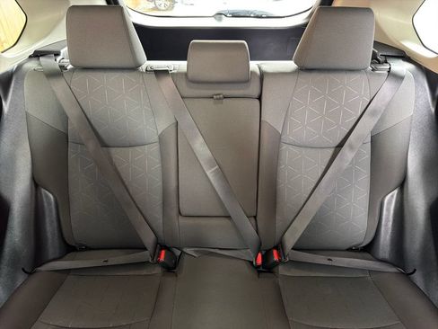 Used 2025 Toyota RAV4 XLE FWD image 29