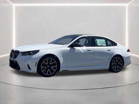 New 2026 BMW M5 Base w/ Carbon Package image 22