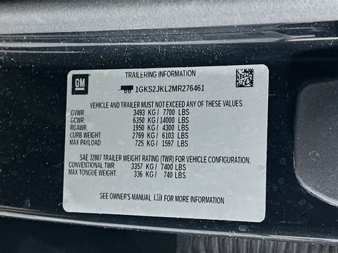 Used 2021 GMC Yukon XL Denali w/ Advanced Technology Package image 12