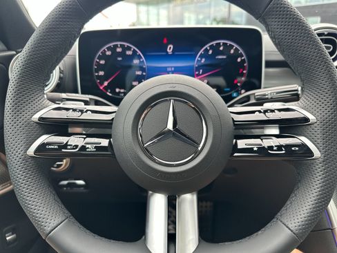 Used 2025 Mercedes-Benz C 300 4MATIC Sedan image 26
