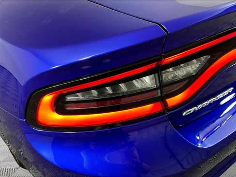 Used 2021 Dodge Charger SXT w/ Leather Interior Group RWD image 23