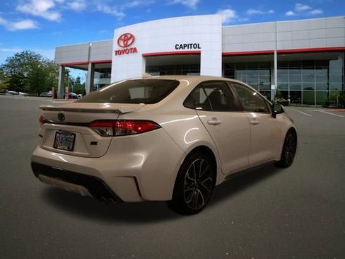 Certified 2022 Toyota Corolla SE image 3