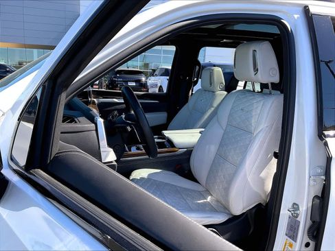 Used 2025 Cadillac Escalade Sport Platinum image 27