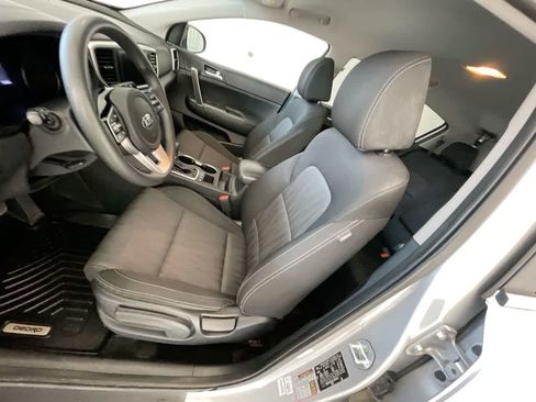 Used 2020 Kia Sportage LX AWD/4WD image 11