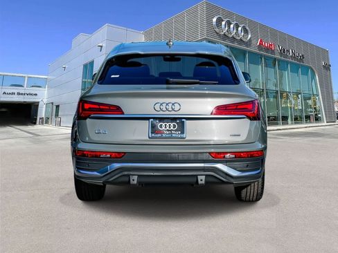 Used 2023 Audi Q5 2.0T Prestige w/ Prestige Package image 3