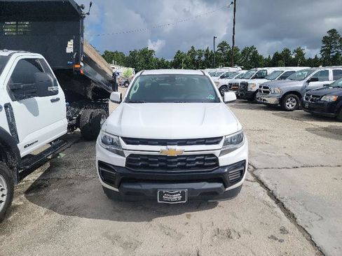 Used 2022 Chevrolet Colorado LT w/ Fleet Safety Package RWD image 3