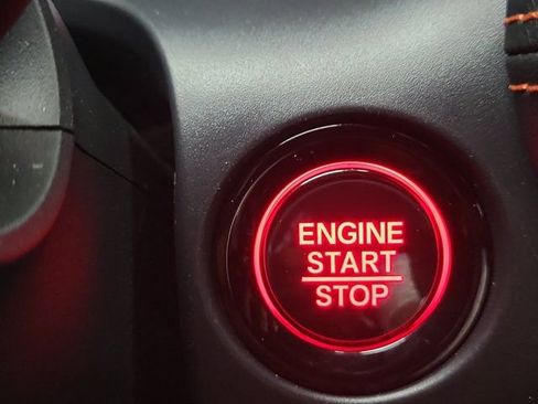 Used 2025 Honda HR-V Sport image 31
