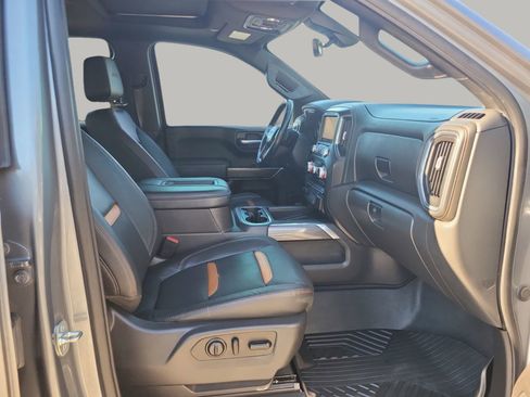 Used 2021 GMC Sierra 1500 AT4 w/ Technology Package image 11