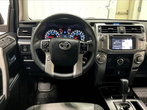 Used 2019 Toyota 4Runner SR5 Premium image 5