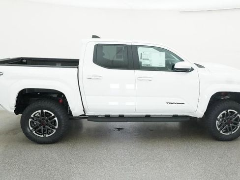 New 2025 Toyota Tacoma TRD Sport image 11