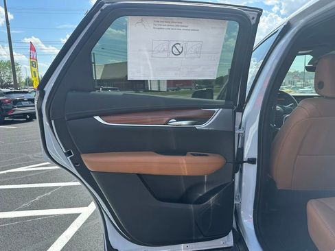 New 2026 Cadillac XT5 Premium Luxury w/ LPO, ONYX Package AWD/4WD image 9