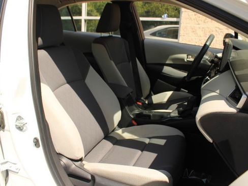 Used 2023 Toyota Corolla LE FWD image 10