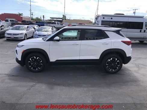 Used 2021 Chevrolet TrailBlazer LT FWD image 5