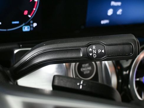 Certified 2025 Mercedes-Benz GLB 250 image 16