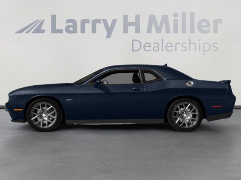 Used 2015 Dodge Challenger SXT Plus w/ Driver Convenience Group RWD image 5
