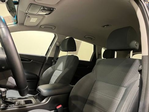 Used 2020 Kia Sorento S image 16