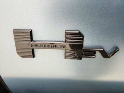Used 2024 GMC Hummer EV 3X w/ Omega Edition image 17
