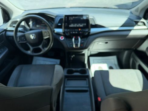 Used 2018 Honda Odyssey EX image 12