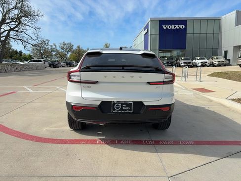 Certified 2023 Volvo C40 P8 Recharge Ultimate image 5
