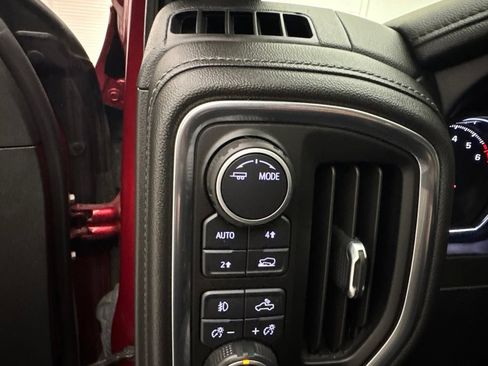 Used 2021 Chevrolet Silverado 1500 LTZ w/ LTZ Premium Package AWD/4WD image 26