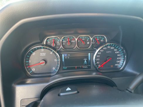 Used 2018 Chevrolet Silverado 1500 LT w/ Texas Edition image 14