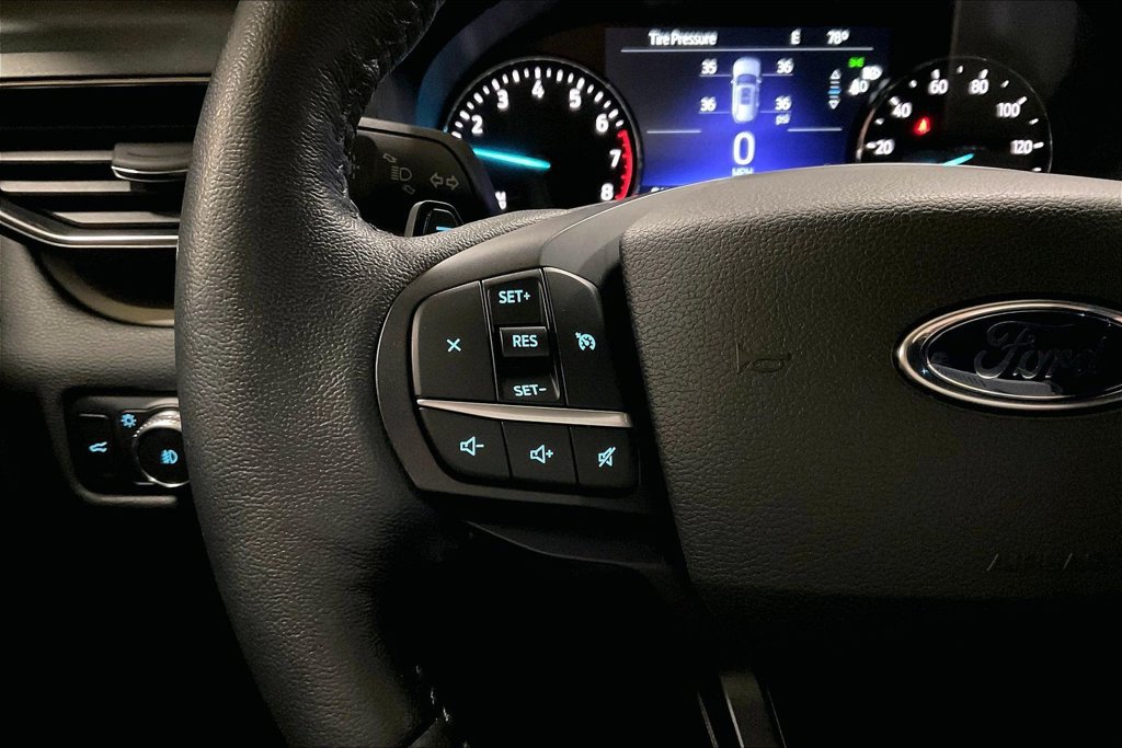 Certified 2020 Ford Explorer XLT w/ Equipment Group 202A AWD/4WD image 17