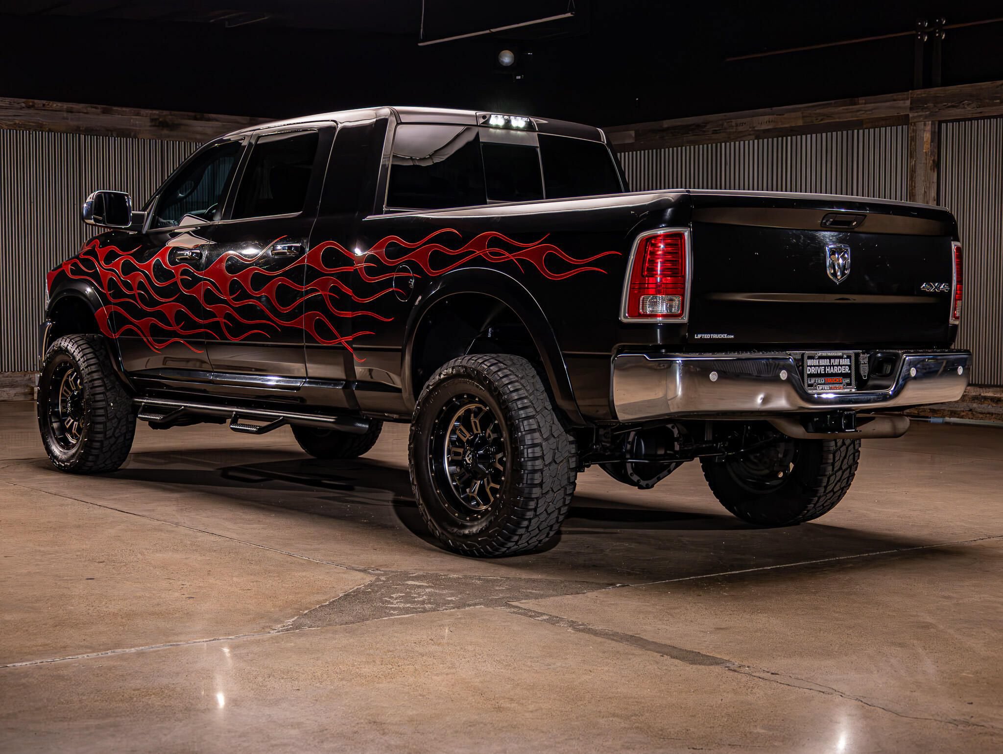 Used 2018 RAM 2500 Laramie w/ Convenience Group AWD/4WD image 11