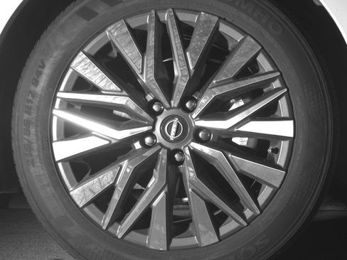 Used 2025 Nissan Altima 2.5 SV image 13