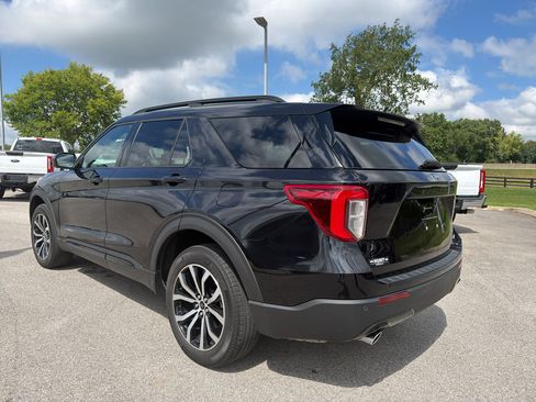 Certified 2022 Ford Explorer ST-Line AWD/4WD image 7