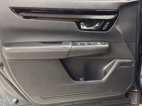 Used 2025 Honda CR-V Sport Touring image 12