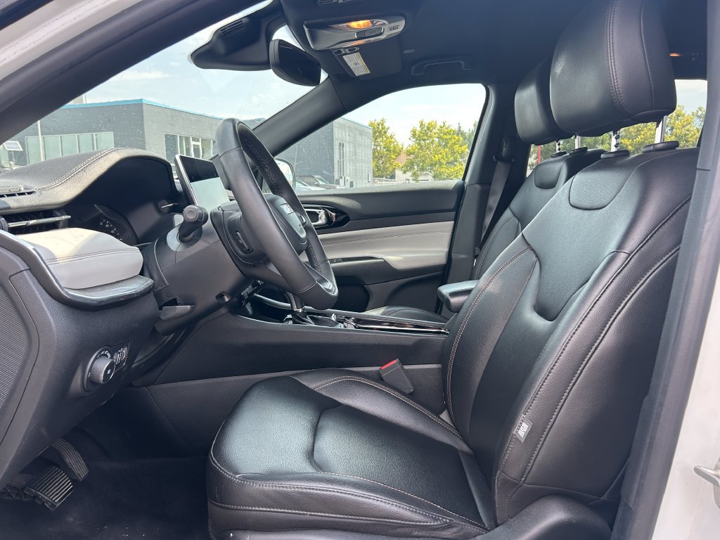 Used 2023 Jeep Compass Limited AWD/4WD image 25