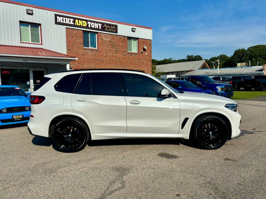 Used 2022 BMW X5 xDrive40i w/ M Sport Package AWD/4WD image 4