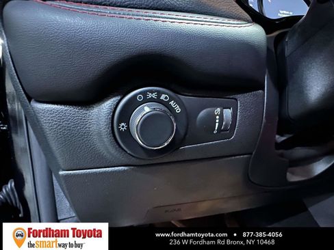 Used 2025 Dodge Durango GT image 21