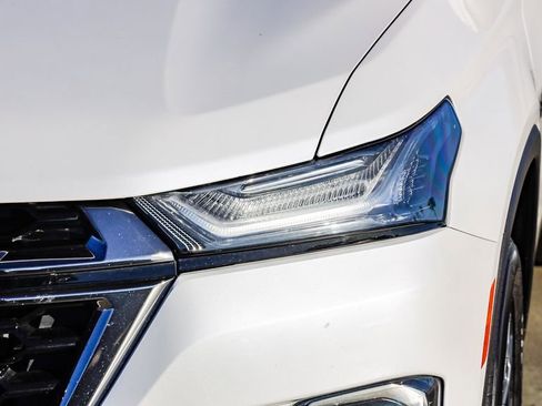 Used 2023 Chevrolet Traverse RS w/ LPO, Cargo Package image 5