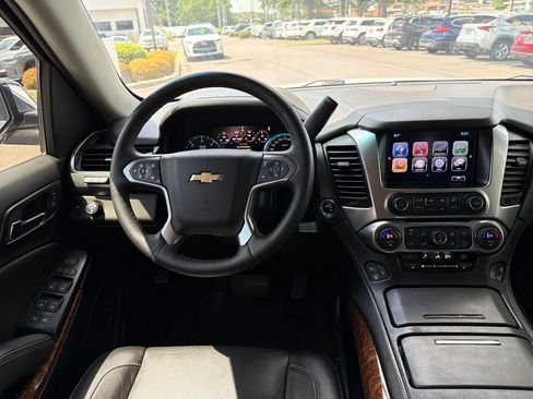 Used 2017 Chevrolet Tahoe Premier RWD image 2