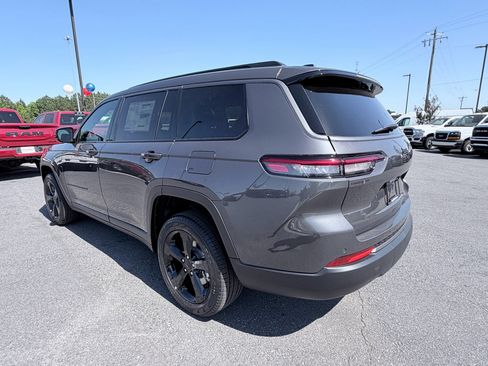 New 2026 Jeep Grand Cherokee L Limited RWD image 7