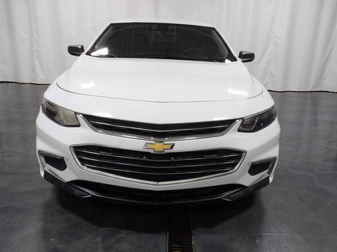 Used 2017 Chevrolet Malibu LS image 2