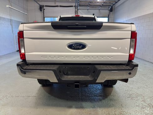 Used 2018 Ford F250 XL w/ Power Equipment Group AWD/4WD image 5