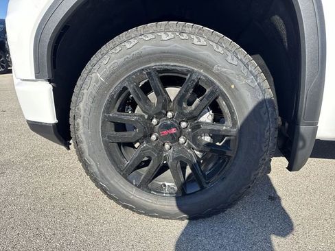 New 2026 GMC Sierra 1500 Elevation image 10