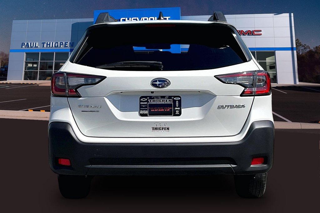 Used 2025 Subaru Outback Premium AWD/4WD image 6