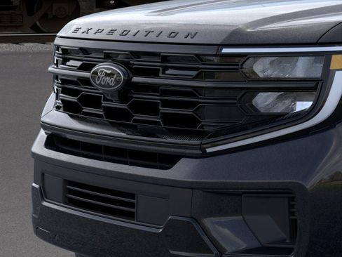New 2026 Ford Expedition Max Platinum image 17