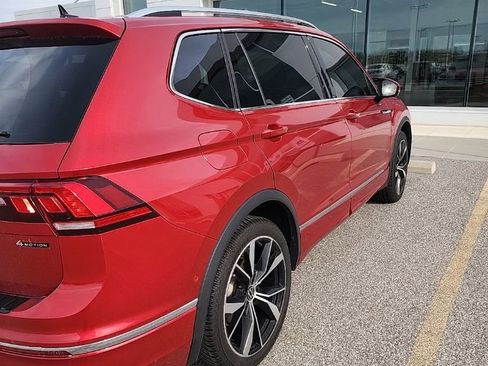 Used 2024 Volkswagen Tiguan SEL R-Line image 5