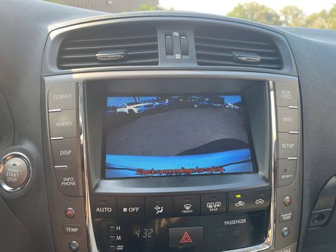 Used 2012 Lexus IS 250C w/ Luxury Pkg RWD image 17