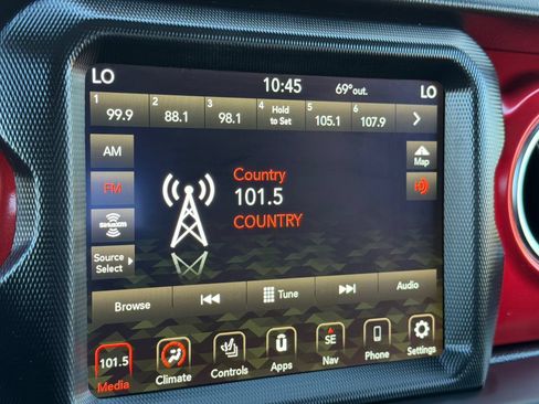 Used 2021 Jeep Gladiator Rubicon AWD/4WD image 16
