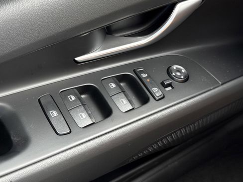 New 2026 Hyundai Elantra SE FWD image 15